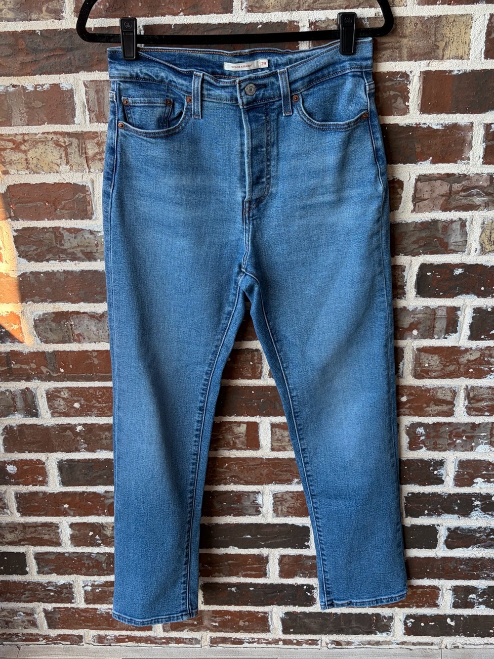 Levi’s Wedgie Straight Leg Hidden Button Fly Jeans Size 29